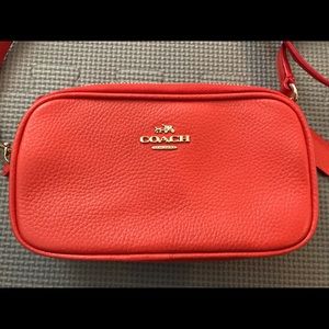 Coach polished pebble leather crossbody clutch